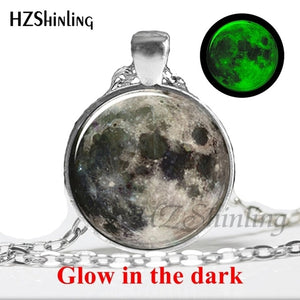 2017 New Arrival Glowing Jewelry Full Moon Necklace Handmade Glass Dome Lunar Eclipse Necklace Glow in the dark Pendant Jewelry